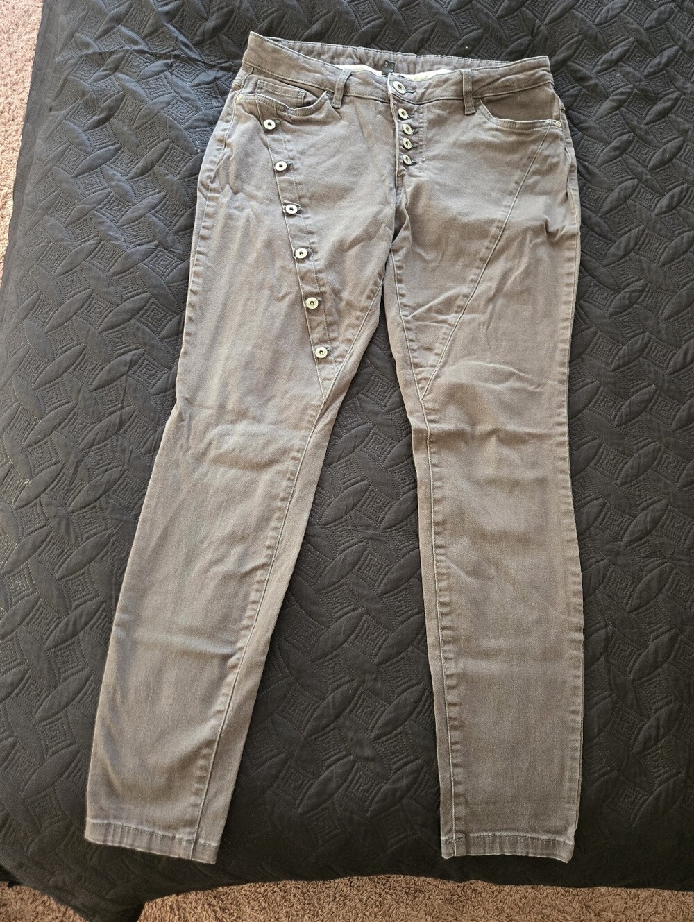Women's Button-Accent Pants in Taupe